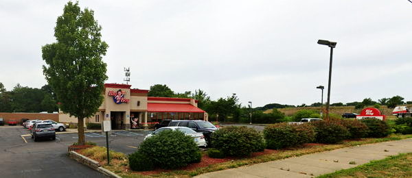Big Boy Restaurants (Elias Brothers, Elias Bros) - Rochester - 3756 S Rochester Rd (newer photo)